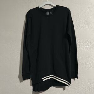 Central Park Active Size M Sweatshirt Asymmetrical Hem and Side Slit